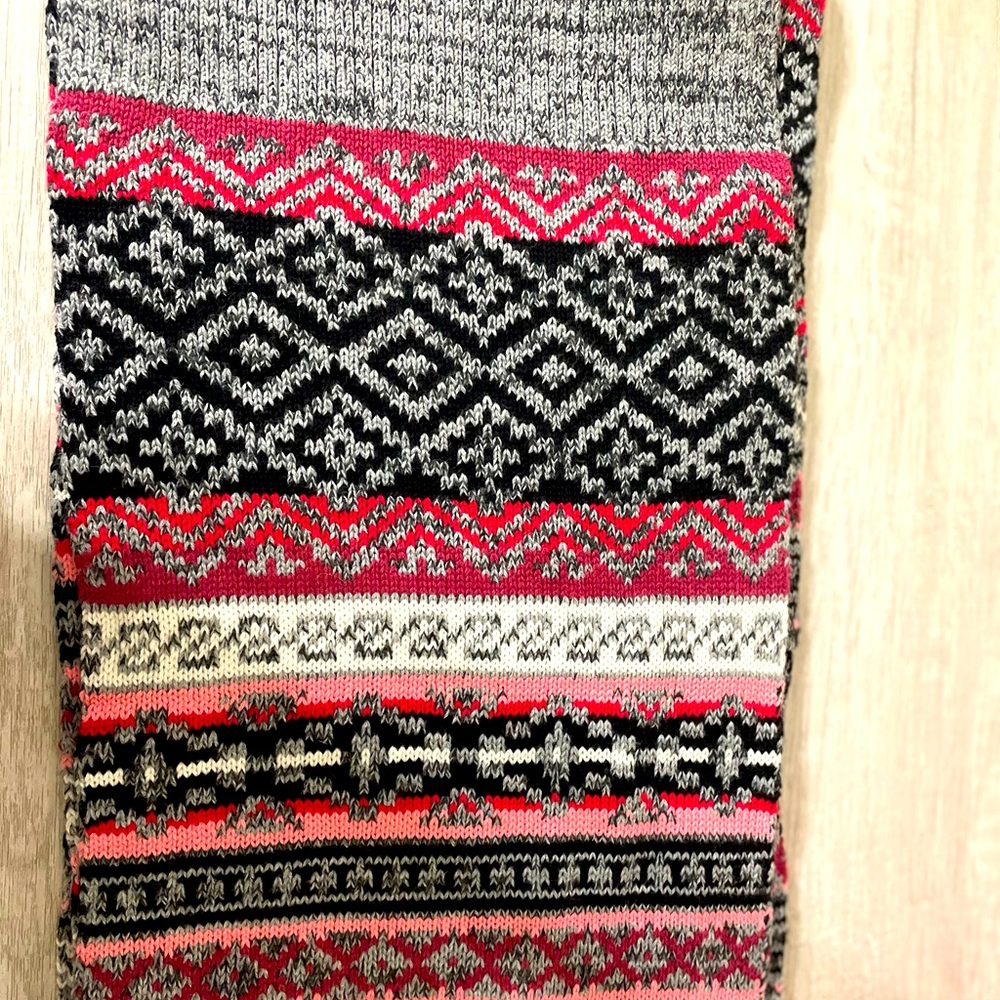 ❤️VS sweater and scarf set!